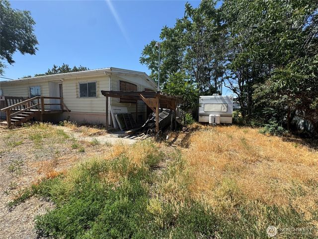 125 3rd Street, Electric City, WA 99123