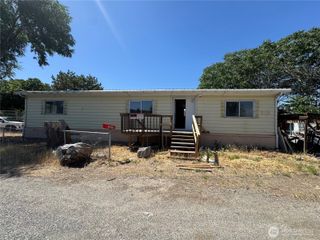 125 3rd Street, Electric City, WA 99123