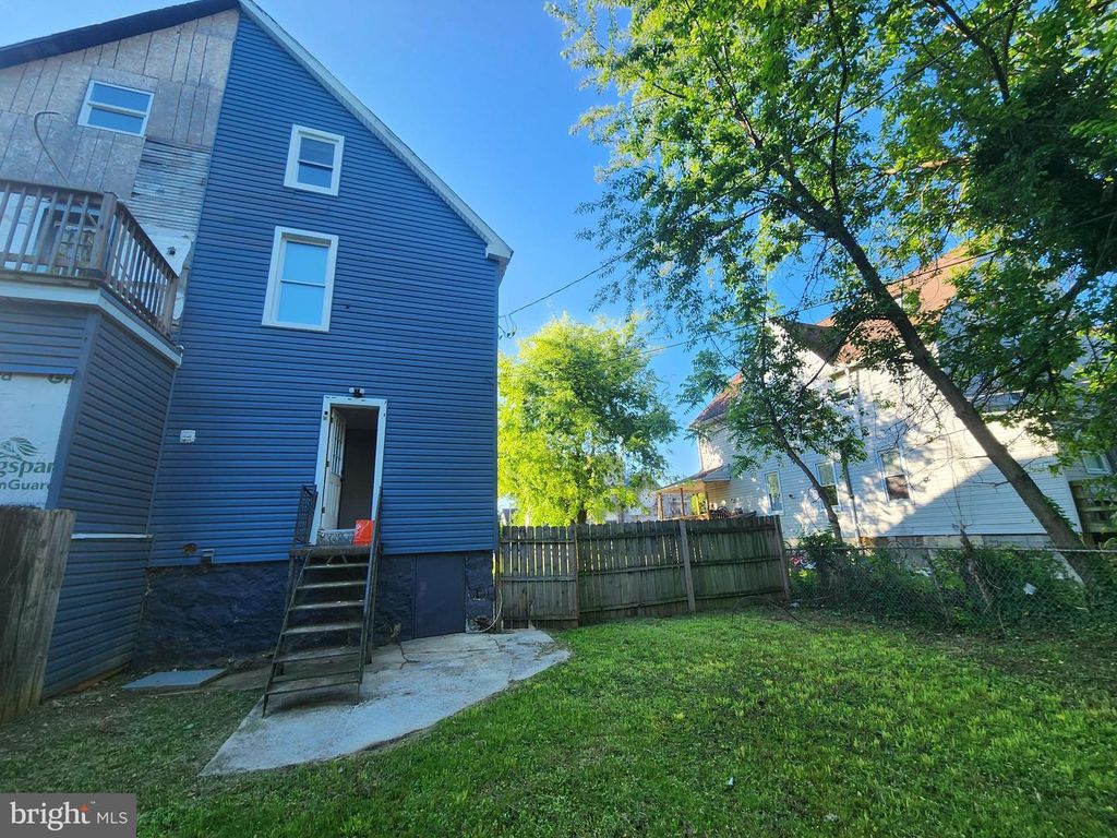 Image 12 of property listing at 3516 HAYWARD AVE, Baltimore, MD 21215