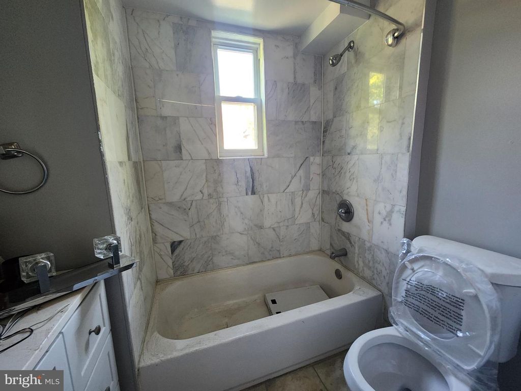Image 39 of property listing at 3516 HAYWARD AVE, Baltimore, MD 21215