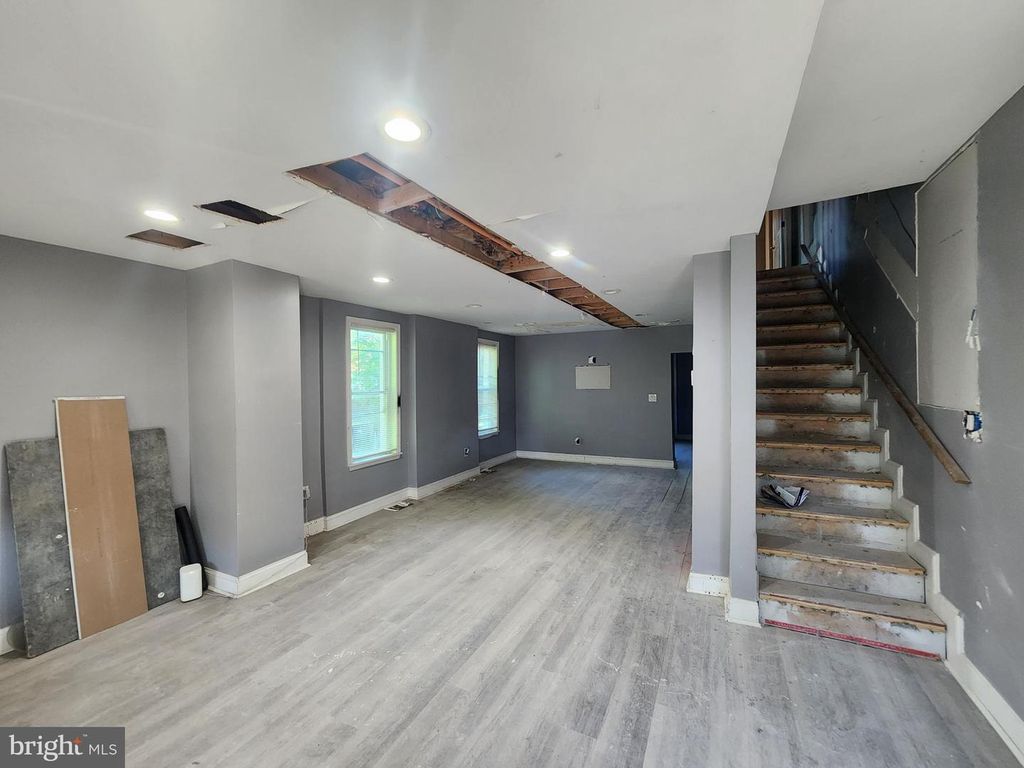 Image 5 of property listing at 3516 HAYWARD AVE, Baltimore, MD 21215