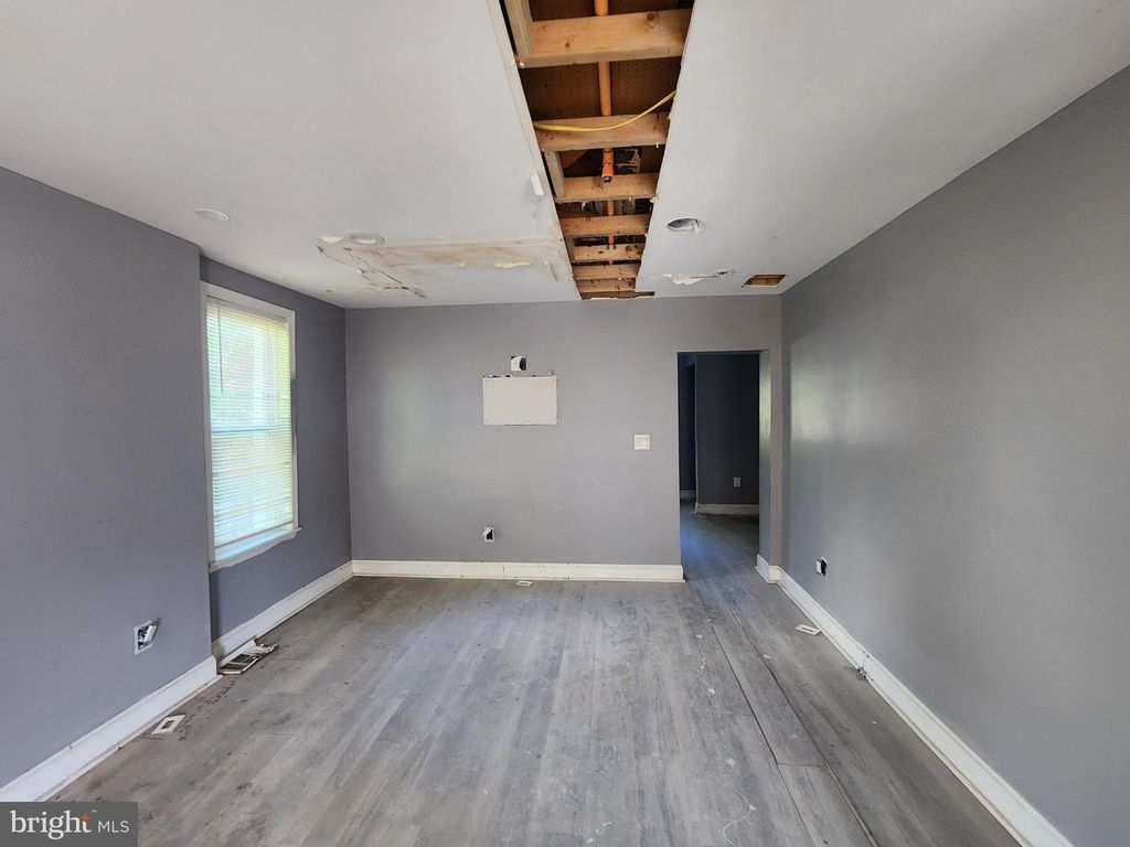 Image 6 of property listing at 3516 HAYWARD AVE, Baltimore, MD 21215