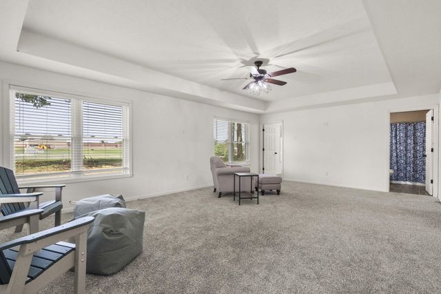 835 E Country Ridge Street, Nixa, MO 65714