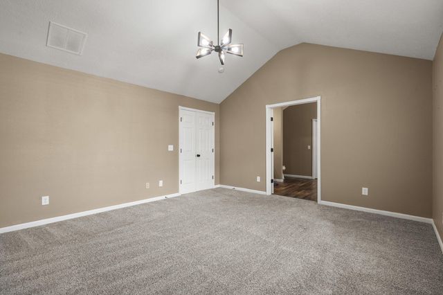 835 E Country Ridge Street, Nixa, MO 65714