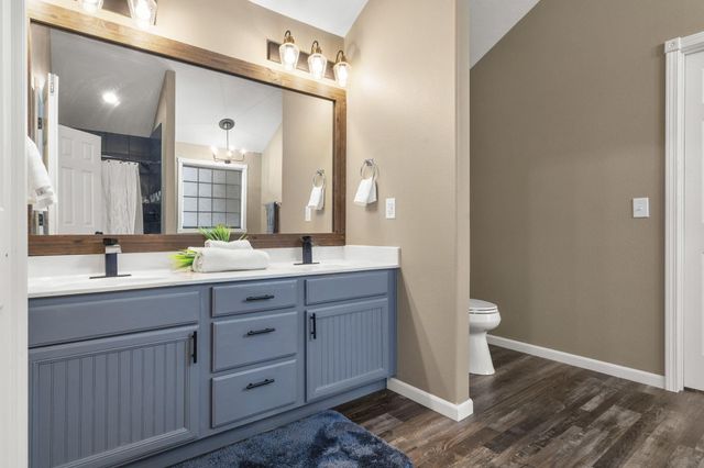 835 E Country Ridge Street, Nixa, MO 65714