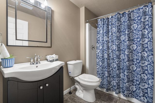 835 E Country Ridge Street, Nixa, MO 65714