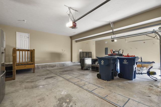 835 E Country Ridge Street, Nixa, MO 65714