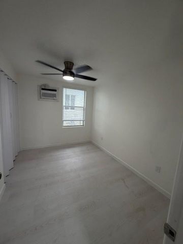 909 N F Street 2, Lake Worth Beach, FL 33460