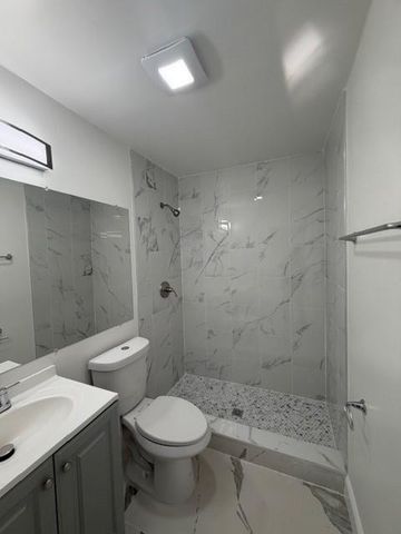 909 N F Street 2, Lake Worth Beach, FL 33460