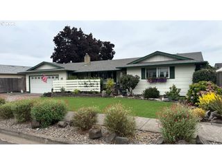 2268 9TH St, Springfield, OR 97477