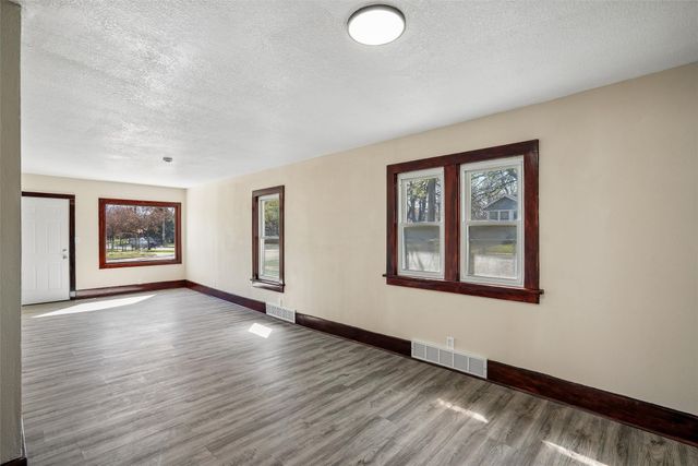 3004 Bowdoin Street, Des Moines, IA 50313