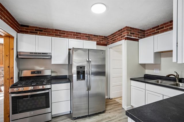 3004 Bowdoin Street, Des Moines, IA 50313