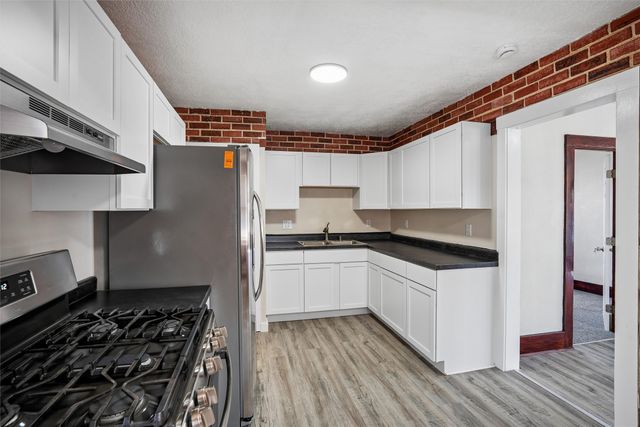 3004 Bowdoin Street, Des Moines, IA 50313