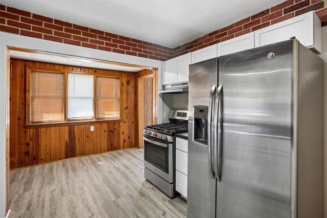 3004 Bowdoin Street, Des Moines, IA 50313