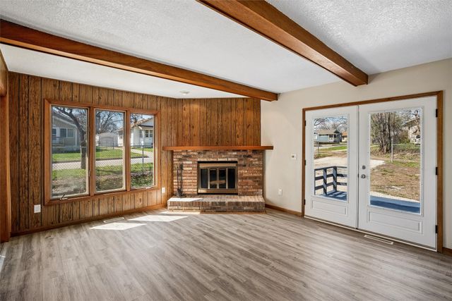 3004 Bowdoin Street, Des Moines, IA 50313