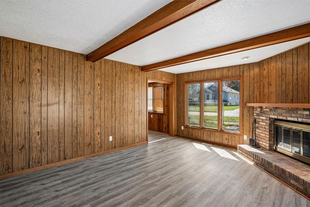 3004 Bowdoin Street, Des Moines, IA 50313