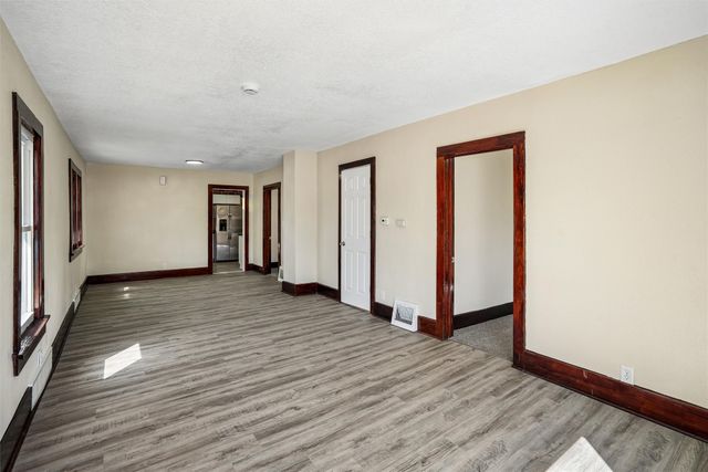 3004 Bowdoin Street, Des Moines, IA 50313