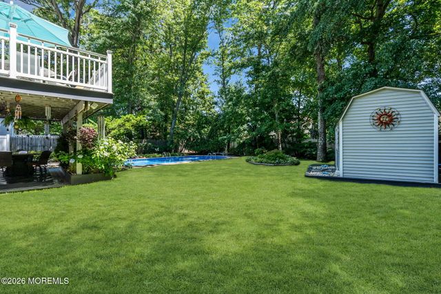 11 Metedeconk Road, Howell, NJ 07731