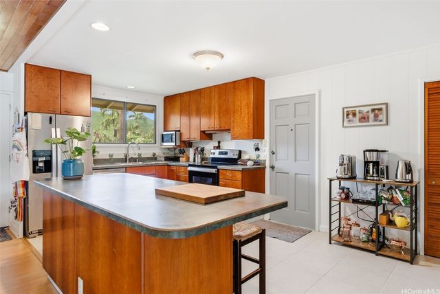 531 Kaiemi Street, Kailua, HI 96734