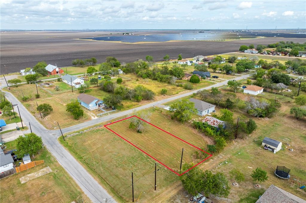 606 Porter St, Taft, TX 78390 — photo 3
