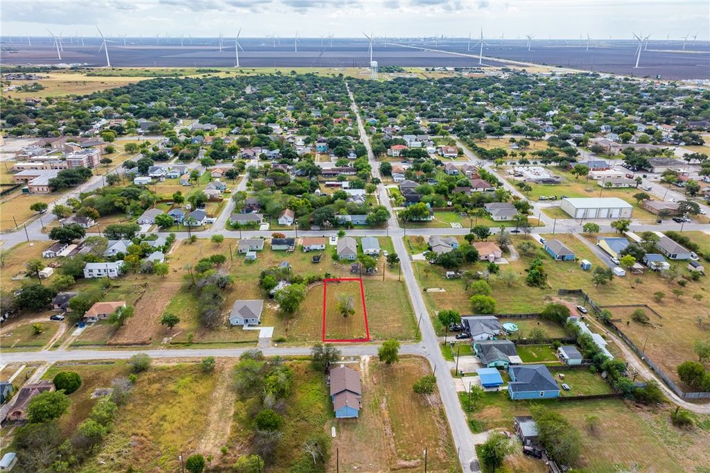 606 Porter St, Taft, TX 78390 — photo 4