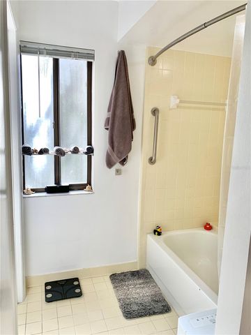 1658 NW 22ND CIRCLE, Gainesville, FL 32605