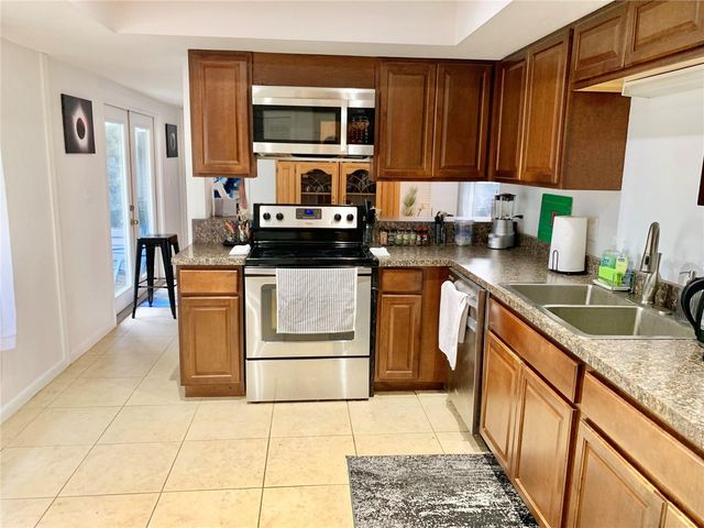 1658 NW 22ND CIRCLE, Gainesville, FL 32605