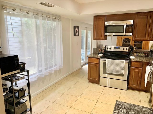 1658 NW 22ND CIRCLE, Gainesville, FL 32605