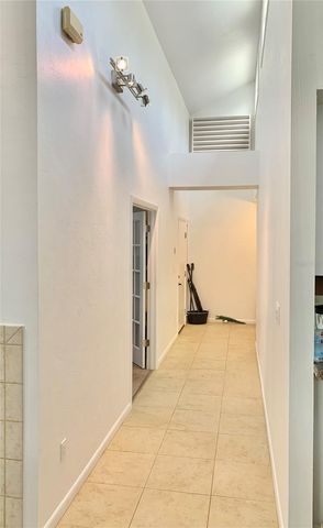 1658 NW 22ND CIRCLE, Gainesville, FL 32605