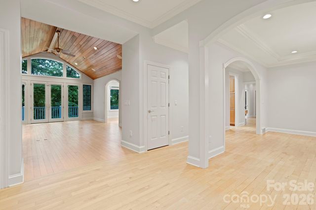 132 Berry Creek Drive, Flat Rock, NC 28731