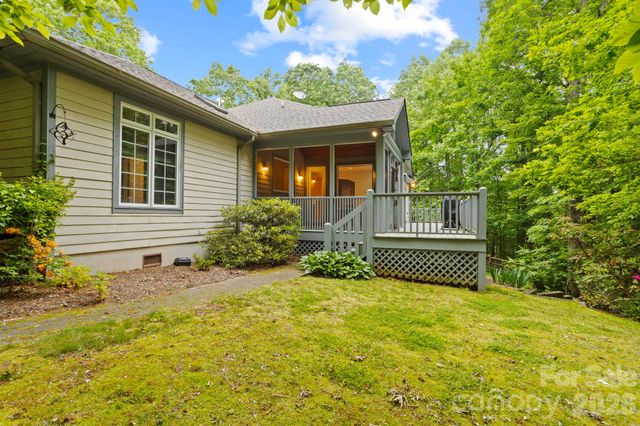 132 Berry Creek Drive, Flat Rock, NC 28731