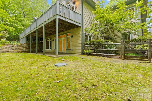 132 Berry Creek Drive, Flat Rock, NC 28731