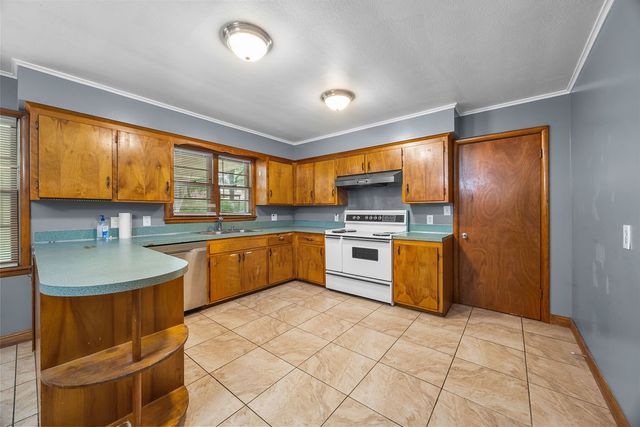 713 Young Street, Springdale, AR 72764