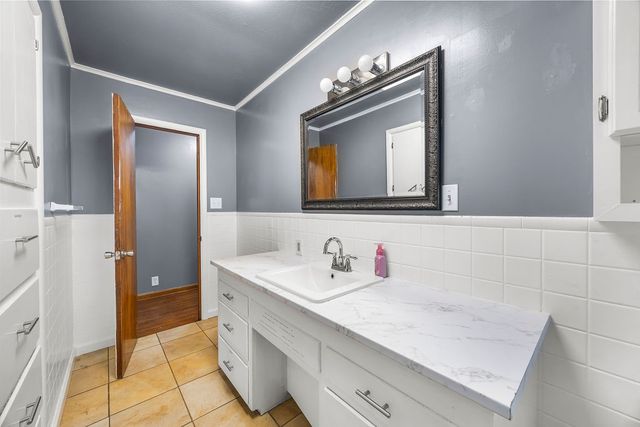 713 Young Street, Springdale, AR 72764