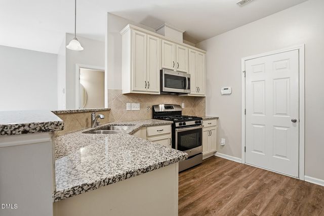 121 Cypress Hill Lane, Holly Springs, NC 27540