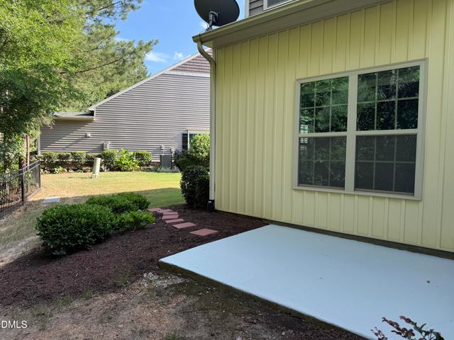 121 Cypress Hill Lane, Holly Springs, NC 27540