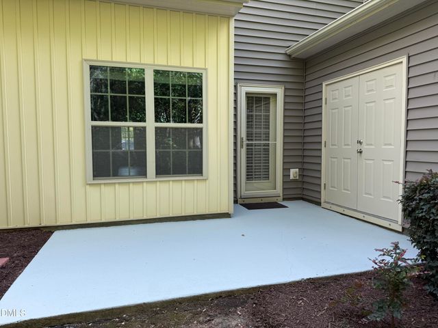 121 Cypress Hill Lane, Holly Springs, NC 27540