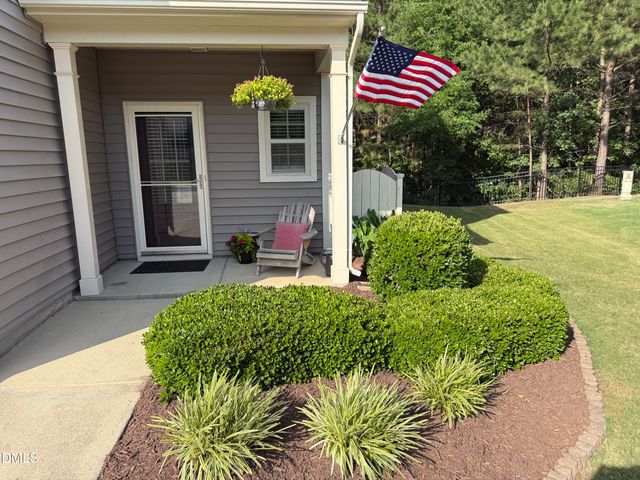121 Cypress Hill Lane, Holly Springs, NC 27540