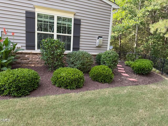 121 Cypress Hill Lane, Holly Springs, NC 27540