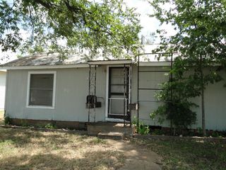 1308 Ford ST, Llano, TX 78643