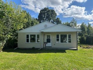 44 Fessenden Street, Mount Clemens, MI 48043