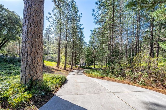 20655 Placer Hills Rd, Colfax, CA 95713