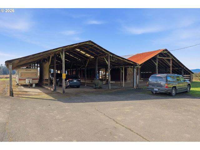 957 W STATE ROUTE 4, Cathlamet, WA 98612