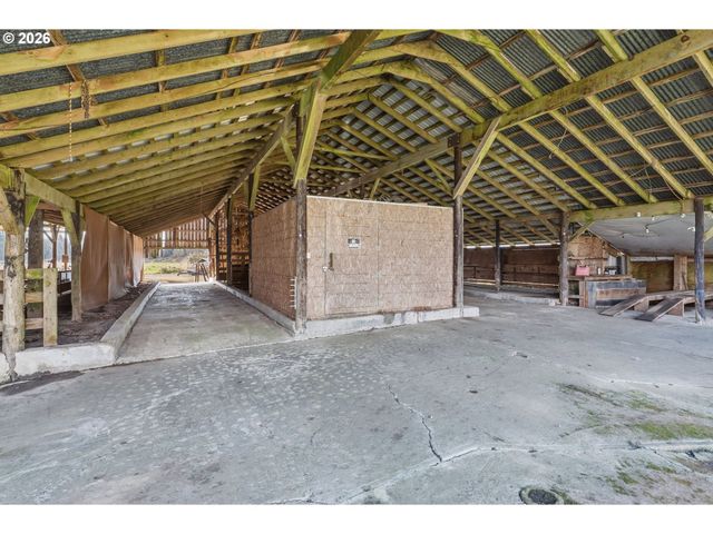 957 W STATE ROUTE 4, Cathlamet, WA 98612
