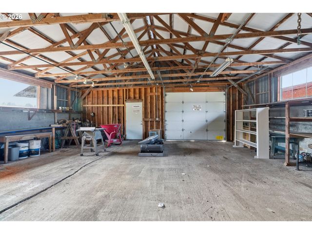 957 W STATE ROUTE 4, Cathlamet, WA 98612