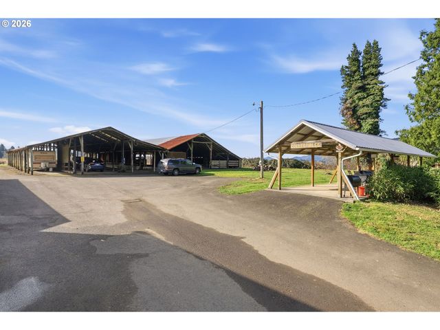 957 W STATE ROUTE 4, Cathlamet, WA 98612