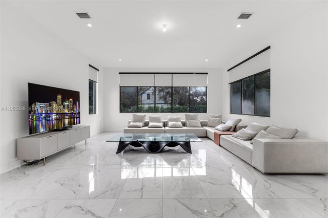 4950 SW 158th Ave, Southwest Ranches, FL 33331