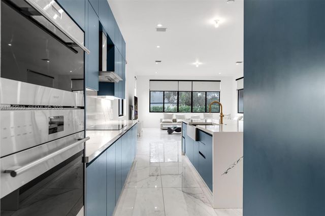 4950 SW 158th Ave, Southwest Ranches, FL 33331