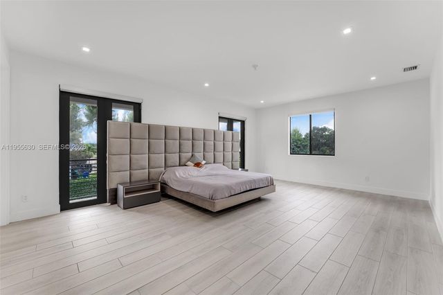 4950 SW 158th Ave, Southwest Ranches, FL 33331