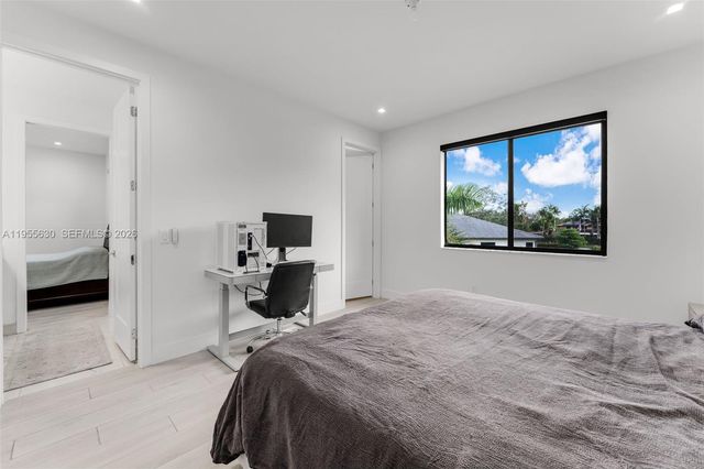 4950 SW 158th Ave, Southwest Ranches, FL 33331